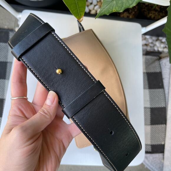 ☘️ YUZEFI CURVED STRUCTURED DORIS BAG IN BEIGE - Picture 7 of 17